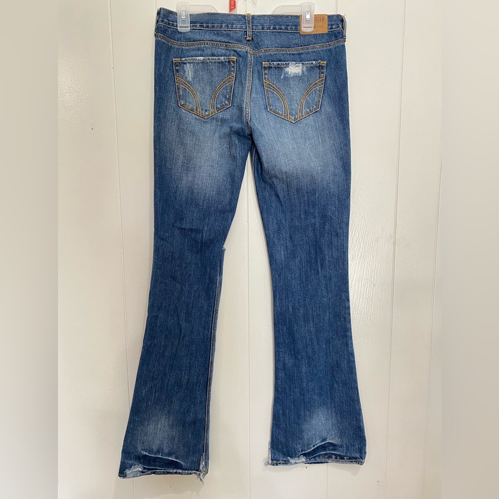 Hollister Distress Flare Jeans 7L - Picture 6 of 9